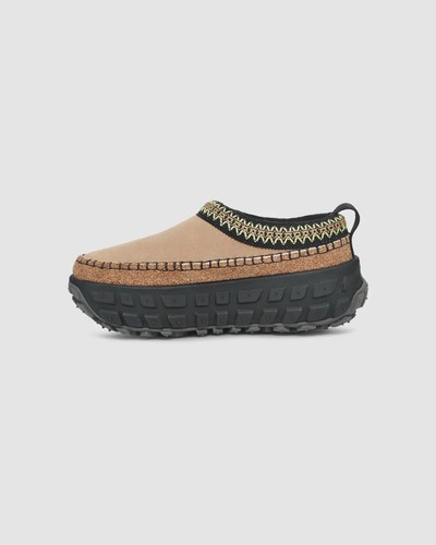 Zuecos UGG Venture Daze 1155650 para mujer negro arena gamuza zapatos informales sin cordones - Imagen 15 de 36