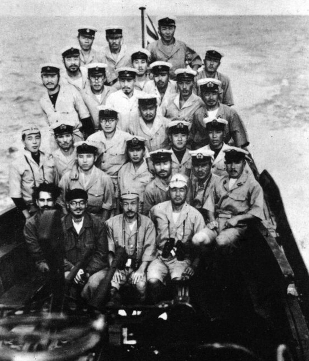 WWII Photo WW2 IJN Submarine I-29 Crew April 1943 World War