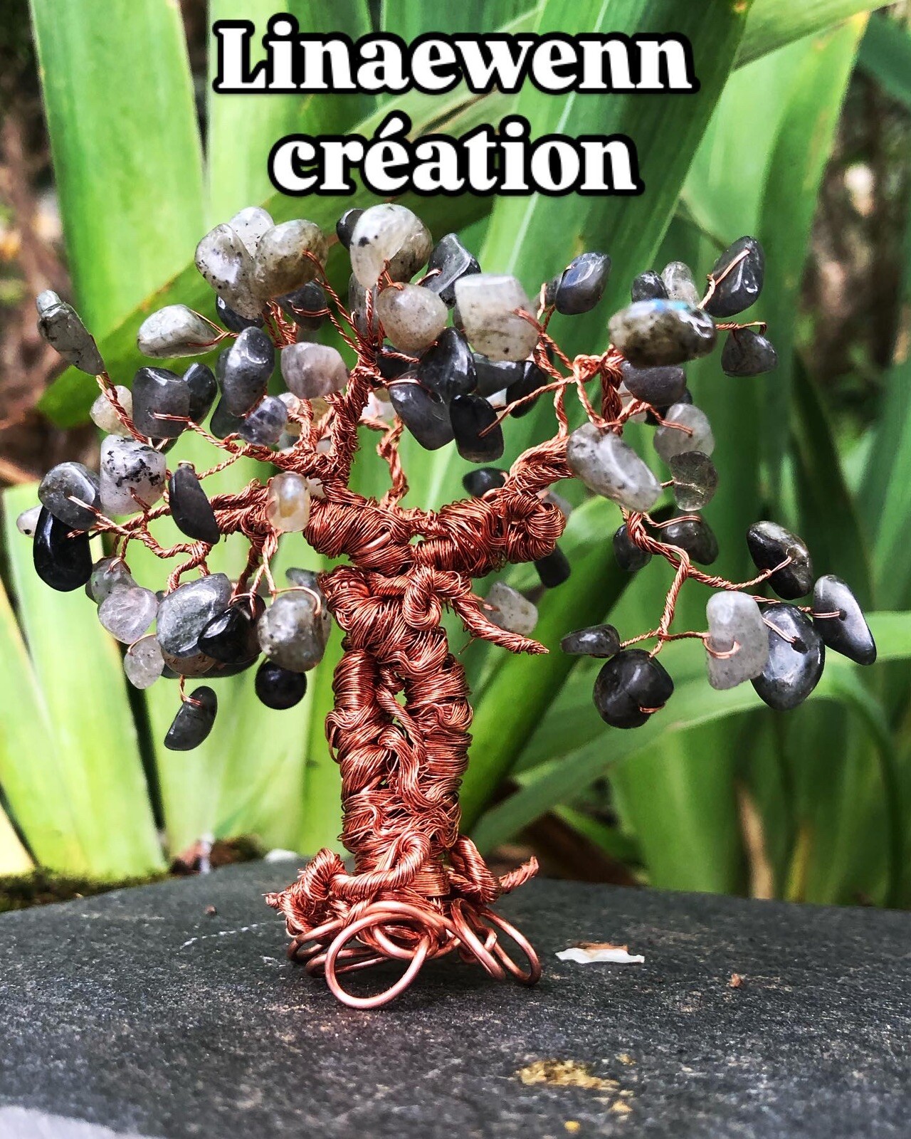 Arbre de vie bonzai en labradorite pour purifier l'atmosphère de votre bureau