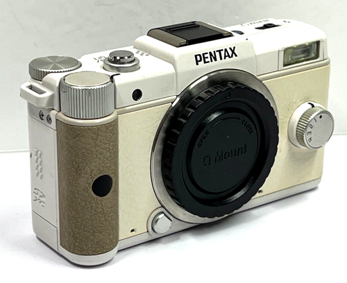Pentax Q Digital Camera - White (Body Only) #3687 - Picture 7 of 13
