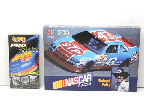 Vintage Richard Petty Sr Mixed Memorabilia Lot Die Cast+Model+Puzzle+Comics+Mags - Picture 5 of 10