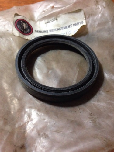Scorpion Snowmobile Rockwell Engine Crankcase Seal 000-42-319-45 979179 Nos - Picture 5 of 5