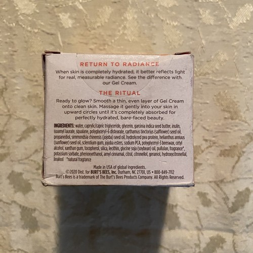 Burt's Bees Truly Glowing GelCream Moisturizer for Normal & ComboSkin 1.8 fl oz - Picture 3 of 4