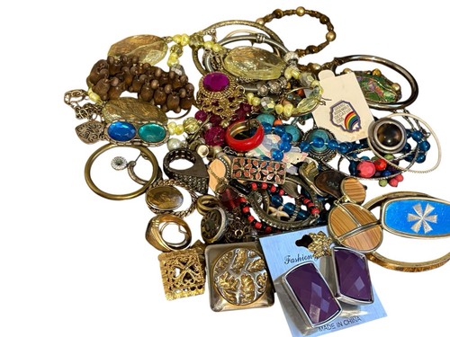 1 Lb Craft Mixed Lot Broken Single Beads Vintage To Now Jewelry For Crafting #19 - Picture 9 of 24