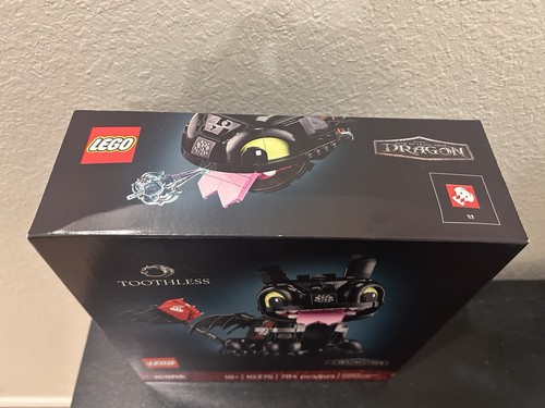 Free Ship! LEGO 10375 How to Train Your Dragon Toothless 2025 NEW Sealed - Picture 2 of 6