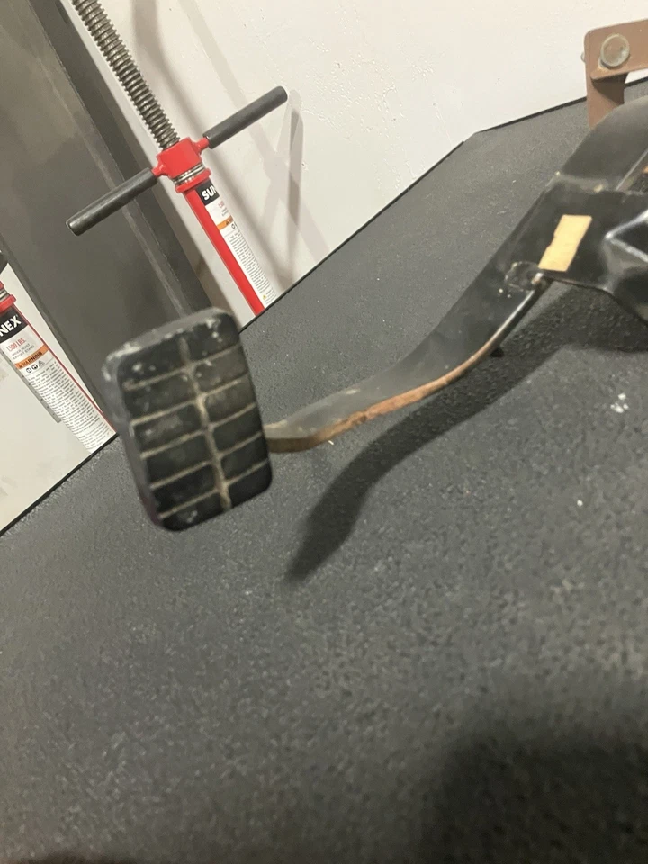 Nissan 200sx S12 1987 pedal de embrague Foto 2 de 4