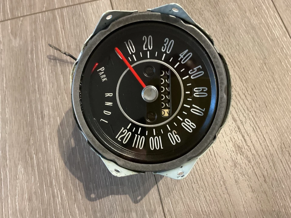 1968 Oldsmobile Cutlass 442 2 velocidades velocímetro de mudança de coluna NOS decolagem antecipada? - Imagem 2 de 4