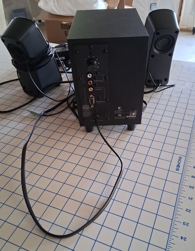 seperate speakers for use with computers, etc - Picture 2 of 2