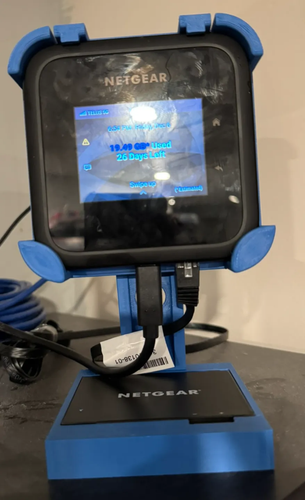 Ständer für NETGEAR Nighthawk M6 Pro 5G Mobiler Hotspot - Bild 12 von 12