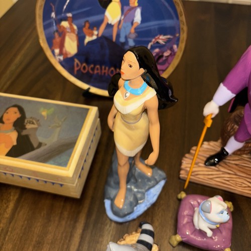 Vintage Pocahontas Disney Figurine Lot and extras - Picture 9 of 20