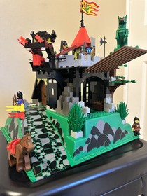 Lego Castle 6082: Fire Breathing Fortress (1993)