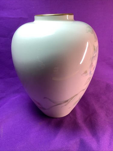 LENOX Classic Chatsworth Vase Roses 24K Gold Trim USA 718 - Picture 5 of 7