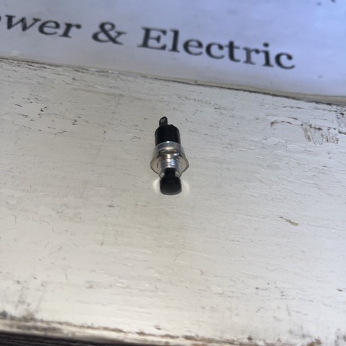 Lot Of 12 Radio Shack 275-1548c Mini SPST Momentary Pushbutton Switches - Picture 4 of 4