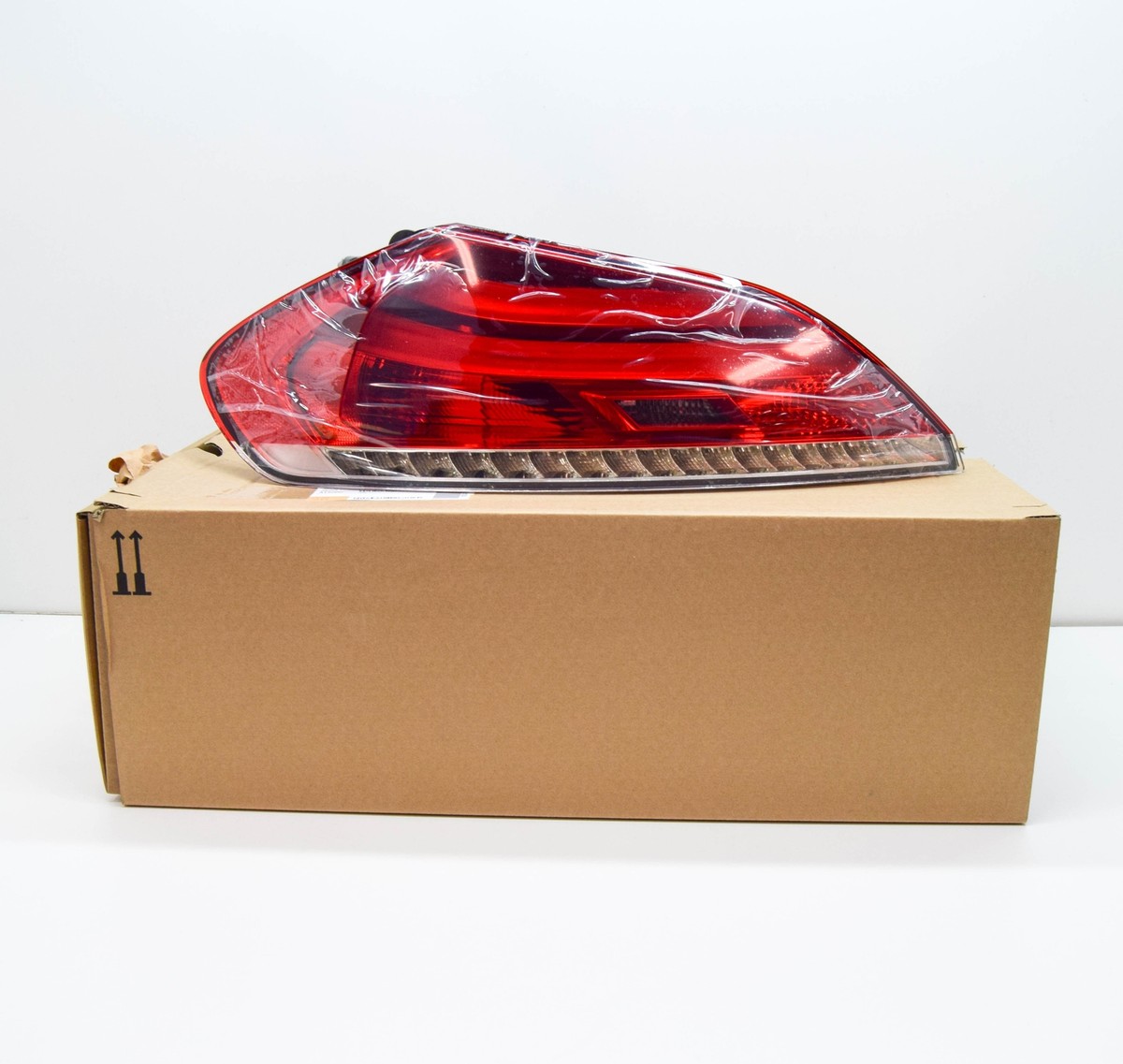 BMW Z4 Roadster E89 Rear Left Taillight 63217191775 7191775 NEW