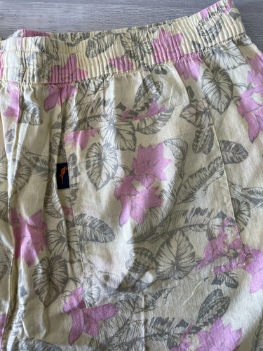 NWT Margaritaville Women's No Passport Required Beach Linen Short Yellow Size XL - Picture 6 of 9