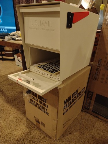 Mail Boss 7207 Package Master Mail Boss Security Mailbox White - Picture 2 of 9
