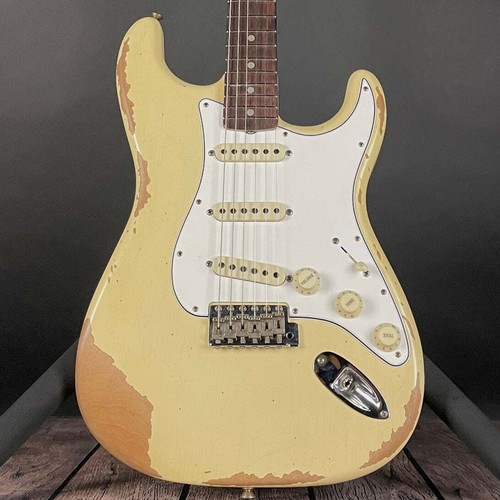 Fender Custom Shop 1967 Stratocaster, Heavy Relic- Aged Vintage White (8lbs 1oz) - Picture 1 of 24