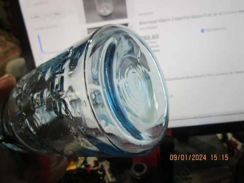 HAZEL-ATLAS E-Z Seal Pint Mason Fruit Jar In Light Cornflower Blue W/Proper Lid - Picture 2 of 7