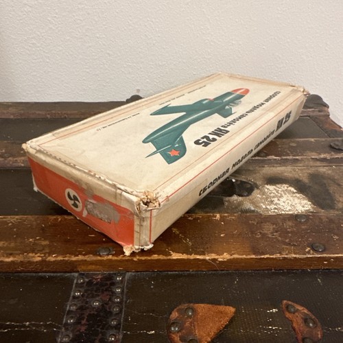 Vintage Russian Yaklovev Yak-25 Jet Military Model Kit - Picture 3 of 7
