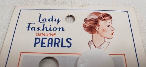 Vintage Buttons LADY FASHION Genuine Mother of Pearl- 4 on card size 24 #1665 - Picture 6 of 8