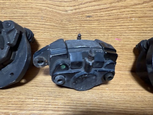 1982 Suzuki GS 850 GL Front and Rear Calipers (x3) - Picture 8 of 9