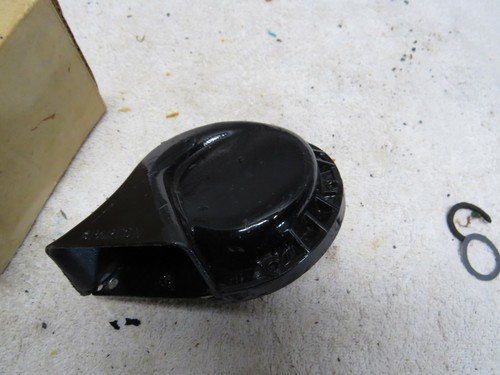 OEM Porshe Part 810 951 221 Spartan Horn 810 951 223 - Picture 7 of 7