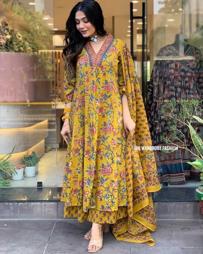 Pakistani Salwar Kameez Elegant Palazzo Suit With Dupatta Set Ready To Wear - Picture 3 of 18