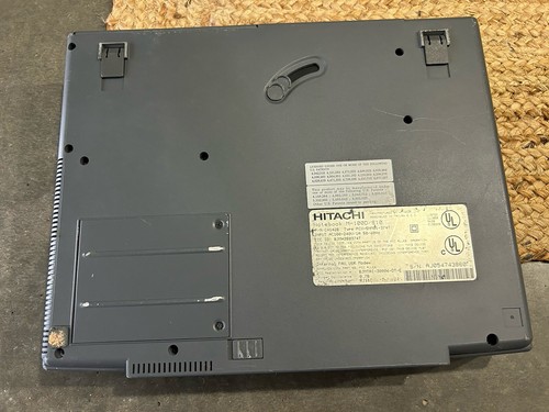 Hitachi Vintage Notebook Laptop M-100D/810 For Parts Turns On Screen Blank Broke - Bild 9 von 9