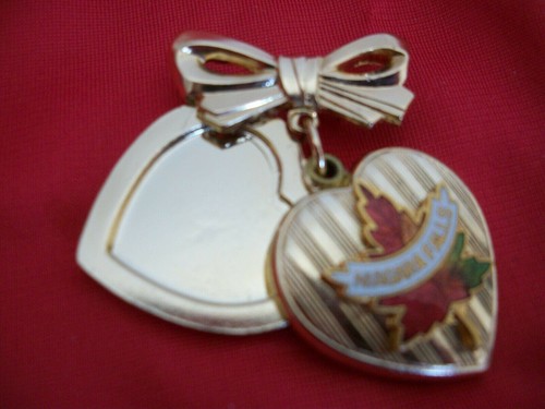 Pendants, Lockets and Pins Ladies Jewelry (#3127) - Picture 9 of 91