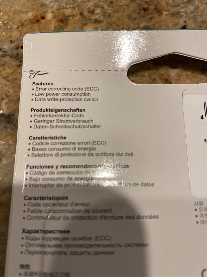 8GB Memory Card and Readers - Image 3 of 4