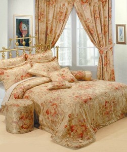 Luxury Regal Traditional Floral Jacquard Red Gold Duvet Cover