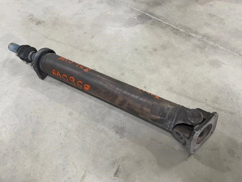 08 Ford F450 Super Duty USED 8C34-4K145-AKA TRANSMISSION SIDE Drive Shaft 1 Of 2 - Image 3 of 4