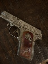 Vintage Hubley  Champ  Toy Cap CastIron Pistol Made in USA With Star Logo