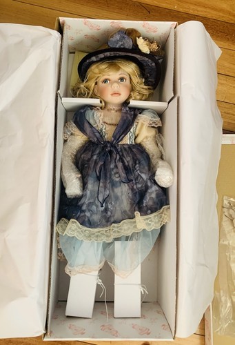 π° RARE Zasan Porcelain Doll - 70cm β NEW with Original Box & Accessories - Foto 24 di 24