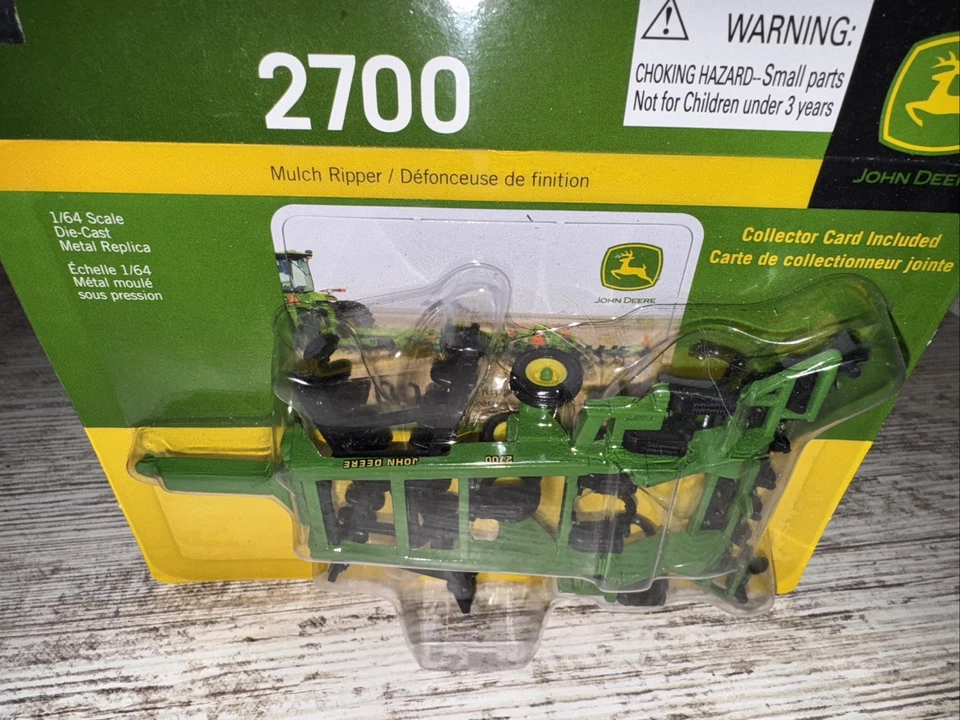 1/64 Scale John Deere 2700 Mulch Ripper Die-cast Ertl Tillage Equipment - Image 4 of 4