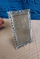 Antica Cornice Portafoto In Argento Traforato E Inciso Con Vetro Molato 