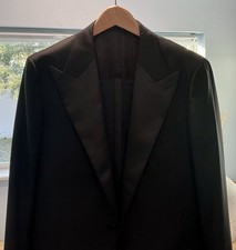 SuitSupply Black Peak Lapel Tuxedo - Havana 44
