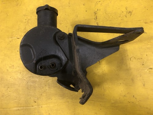 61-64 Oldsmobile 88, Starfire. 394 Power Steering Pump With Brackets - Picture 4 of 5