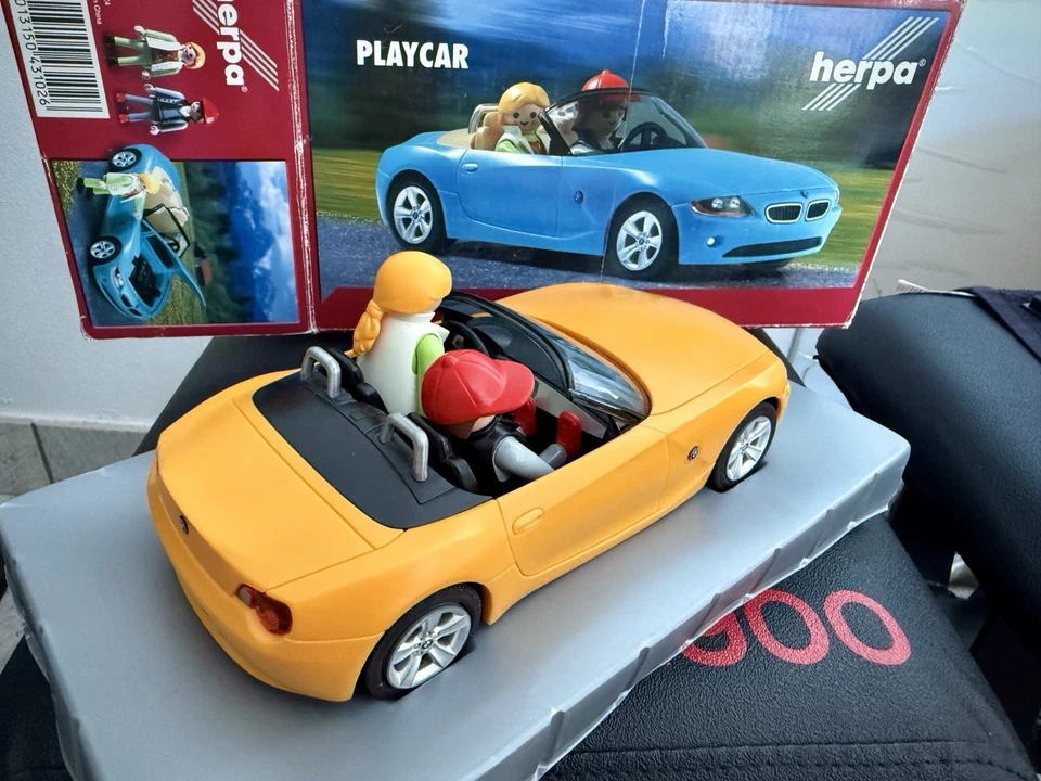 BMW Z4 HERPA 1:18 - NUOVA CON SCATOLA E PERSONAGGI - Very Rare!!! Da Collezione - Immagine 2 di 4