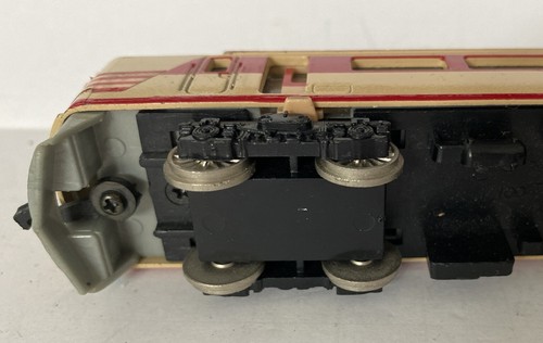 Yonezawa Toys Diapet HO Scale Diesel Locomotive 1/100 014  JR #205 (in Case) - Picture 7 of 8