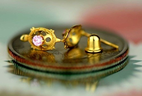 14k Yellow Gold Turtle CZ Stud Earrings Screw Back - Picture 4 of 18