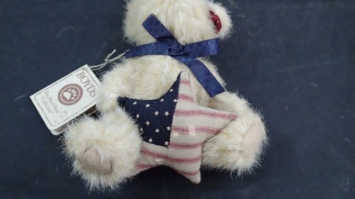 Boyds Orsetti Natale Americana Bandiera Stella IN 562504 Peluche Ornamento Nuovo - Foto 3 di 6