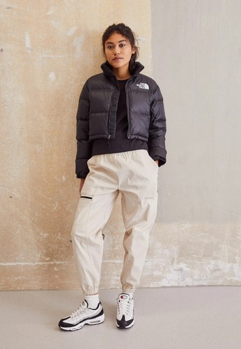 The North Face Women’s Nuptse 700 Cropped Puffer Jacket Short All Sizes RRP £320 - Picture 7 of 12