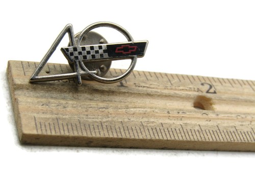 Cheverlolet 40 Lettered Pin & Logo Silver Tone - Foto 4 di 4