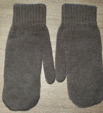 boys or girls SOLID GRAY KNIT WINTER MITTENS gloves one size fits most 9 inches
