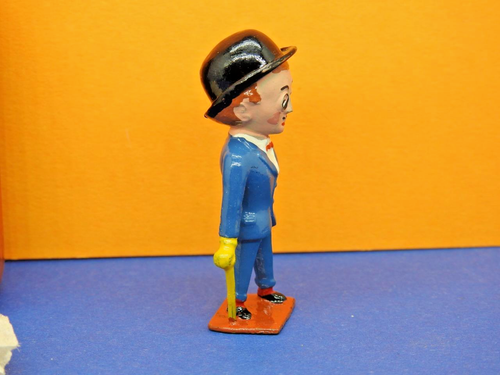 BRITAINS LEAD SHARPS TOFFEE SIR KREEMY KNUT FIGURE MINT IN ORIGINAL V.RARE TIN - Picture 10 of 12