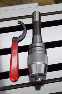 BRAND-NEW-1-32-034-1-2-034-ULTRA-HIGH-PRECISION-KEYLESS-DRILL-CHUCK-R8-R-8-SHANK