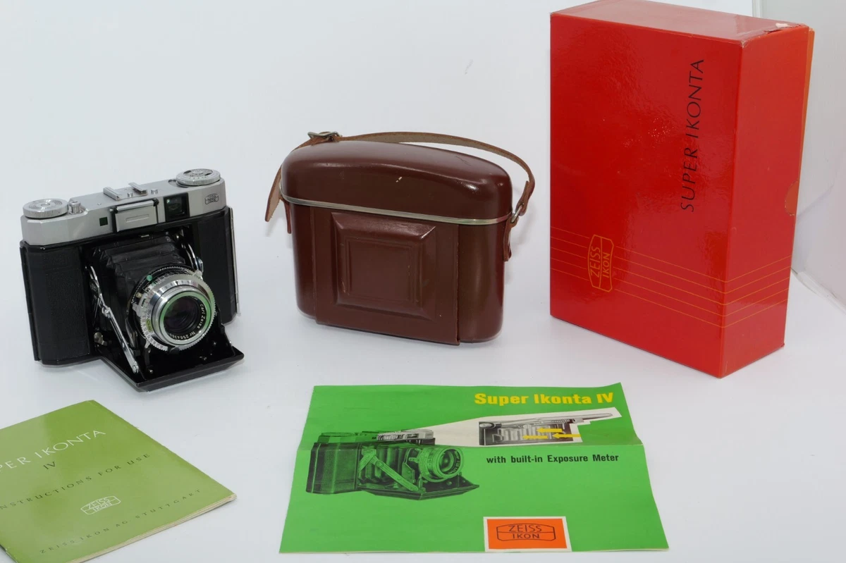 Zeiss Ikon Super Ikonta 120フィルムカメラ Zeiss Ikon Super-Ikonta BX 6x6cm format 120 FILM camera. Tessar