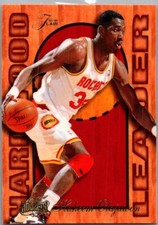 1995-96 Fleer #10 Hakeem Olajuwon Flair Hardwood Leader