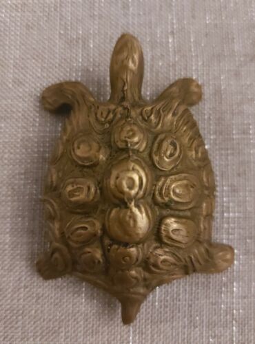 BRASS METAL TURTLE, SMALL, SIZE 7.5CM X 5CM,ORNAMENT, SOUVENIR, PRE OWNED - Picture 1 of 4